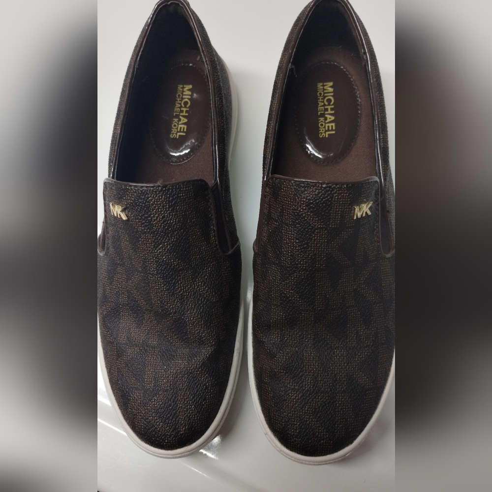 Michael Kors Women's Keaton Slip on Sneaker MK LOGO Size 7